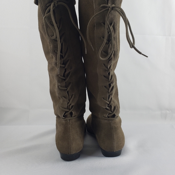 Brown Aldo Knee high, laces up the back, low heeled boots sz 5 - Picture 6 of 9